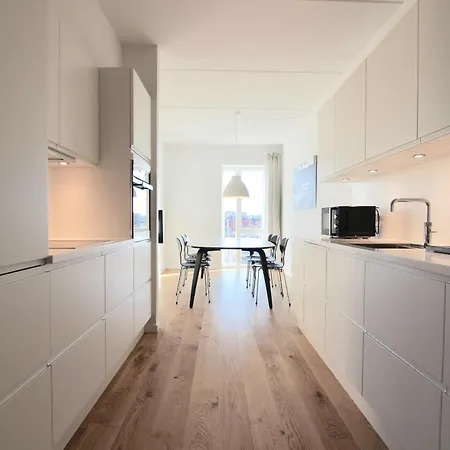 Apartamento Fantastic 3-bed Wbalcony In North Harbour